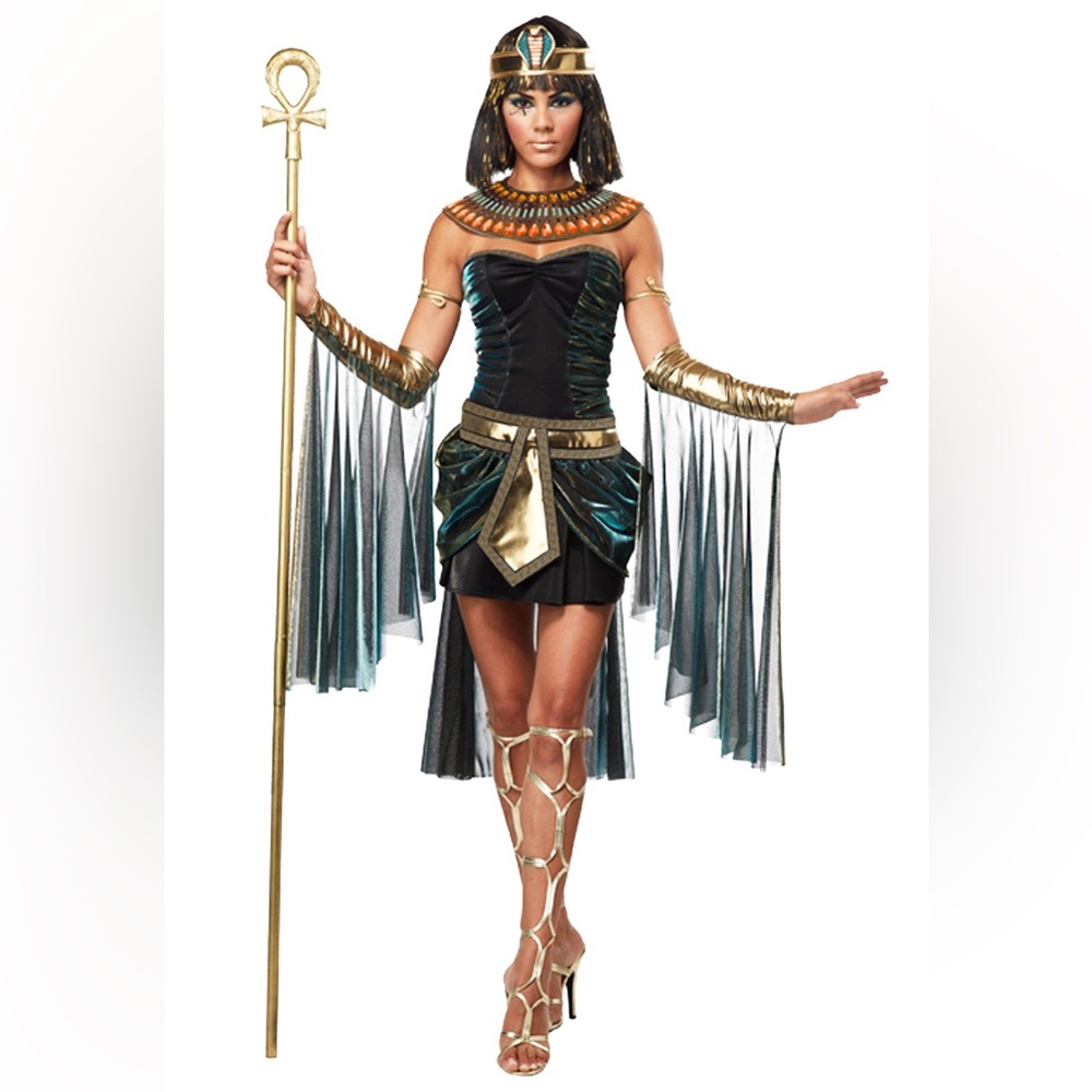 Halloween costume!!! Egyptian goddess could be Cleopatra.
